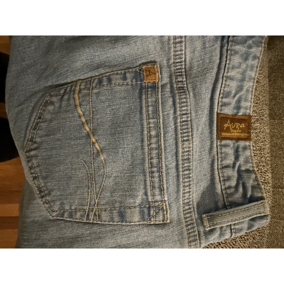 Wrangler Aura Jeans Womens Relaxed Straight Leg Light Blue Size 4R - Picture 6 of 6